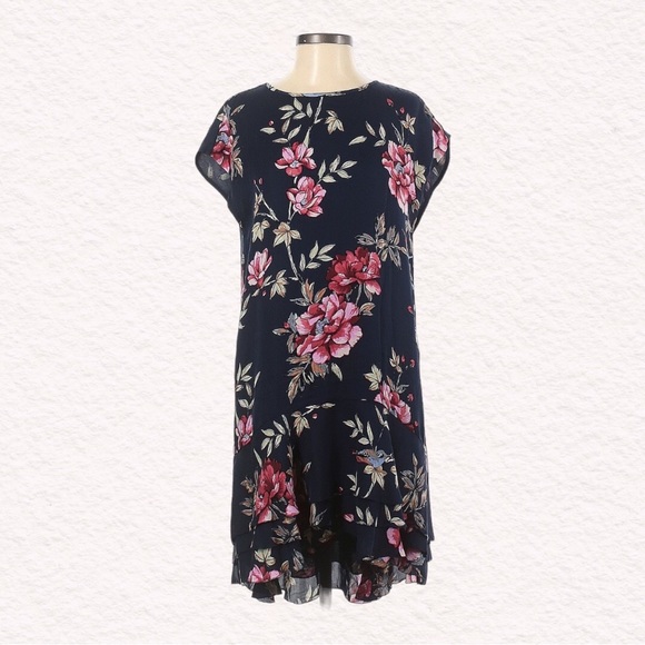 Joie Silk Floral Midi dress in M-L. Appropriate for every occasion. - Picture 1 of 6